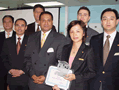 Renaissance Yangtze Employee Wins Honor