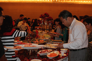 北京方恒假日酒店举办艺术之夜周年鸡尾酒会暨客户答谢会